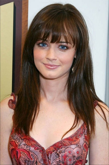 15-Modern-Medium-Length-Haircuts-With-Bangs-Layers-For-Thick-Hair-Round-Faces -2015-7