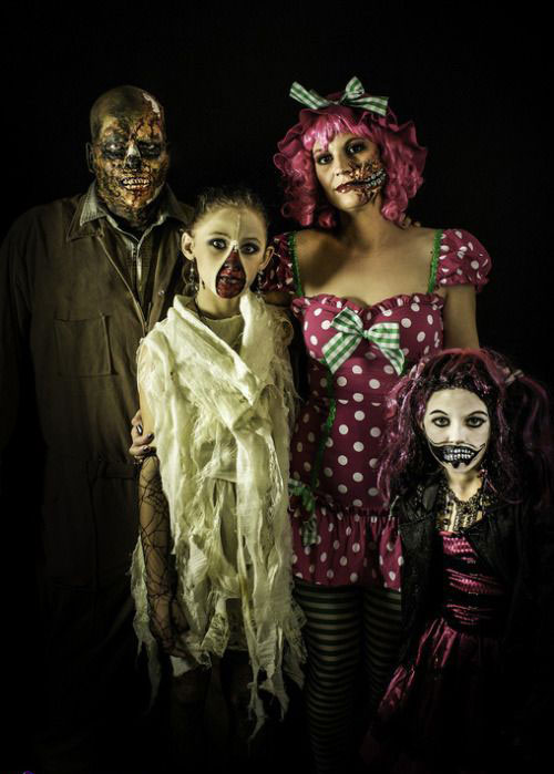 20-Cute-Funny-Family-Themed-Halloween-Costume-Ideas-2015-11