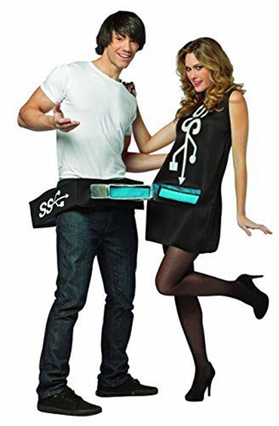 20-Halloween-Costumes-For-Couples-2017-14
