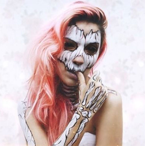 15-Creepy-Halloween-Skull-Make-Up-Looks-For-Girls-Women-2018-17