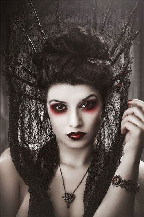Witch-Halloween-Make-Up-Looks-2020-14