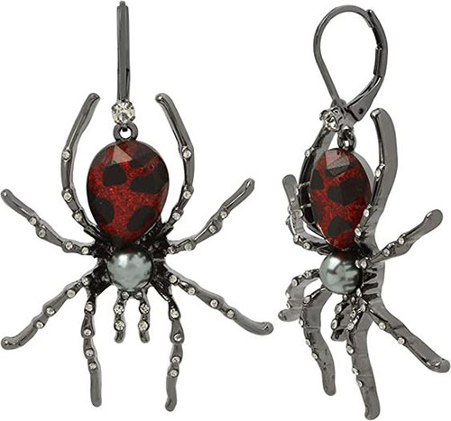 Perfect-Spooky-Jewelry-To-Wear-This-Halloween-2021-3