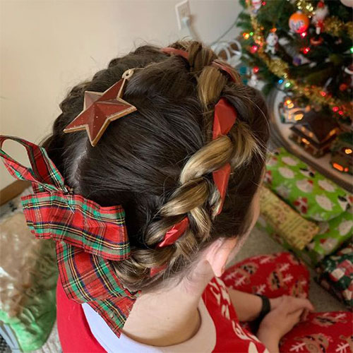 Christmas-Hairstyles-Ideas-2021-Holiday-Hairstyles-6