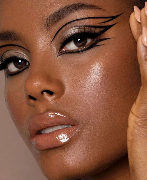 Graphic-Eyeliner-Makeup-Looks-Trends-You-Will-Love-15