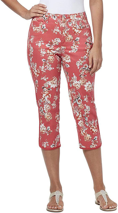 12-Stylish-Floral-Pants-For-Spring-2022-3
