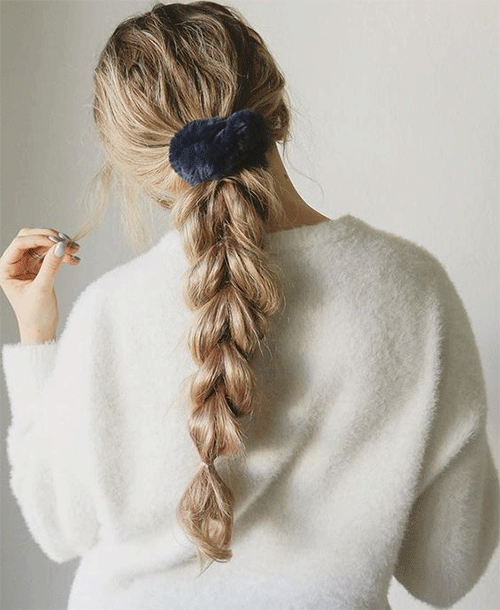18-Scrunchie-Hairstyles-That-Will-Be-In-Style-In-2022-12