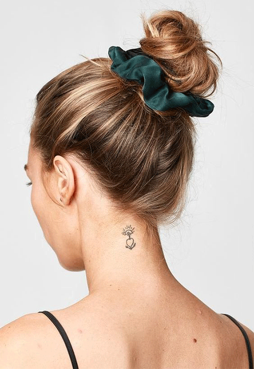 18-Scrunchie-Hairstyles-That-Will-Be-In-Style-In-2022-18