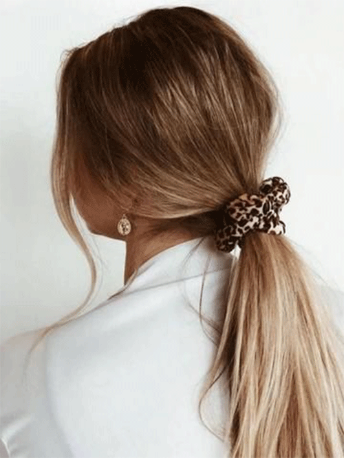 18-Scrunchie-Hairstyles-That-Will-Be-In-Style-In-2022-9