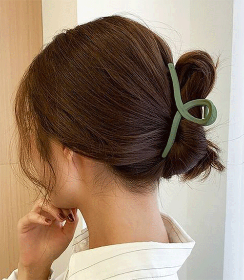 Best-Claw-Clip-Hairstyles-For-Any-Occasion-15