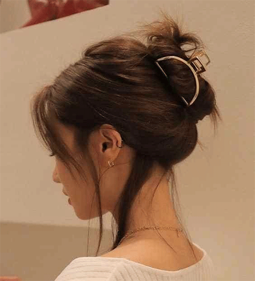 Best-Claw-Clip-Hairstyles-For-Any-Occasion-2