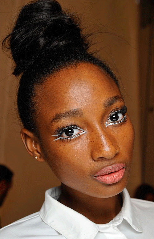 How-To Wear-Fishtail-Eyeliner-10-Ways-To-Enhance-Your-Look-9