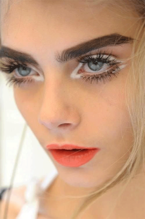 White-Eyeliner-Looks-That-Will-Be-The-Hottest-Trend-In-2022-13