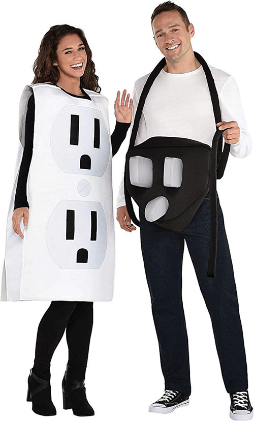 Couples-Halloween-Costumes-2022-Funny-Easy-Partner-Costumes-7