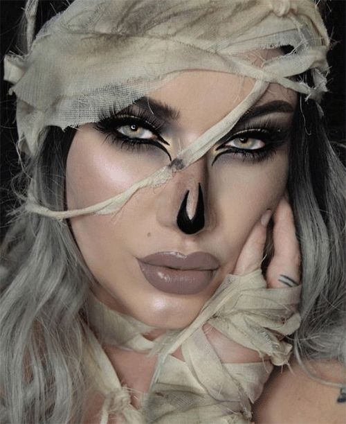 Mummy-Halloween-Makeup-2022-Boo-2