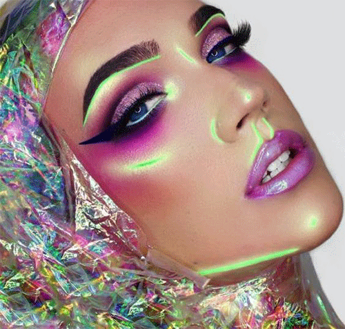 Neon-Halloween-Makeup-Ideas-For-An-Extremely-Spooky-Evening-5
