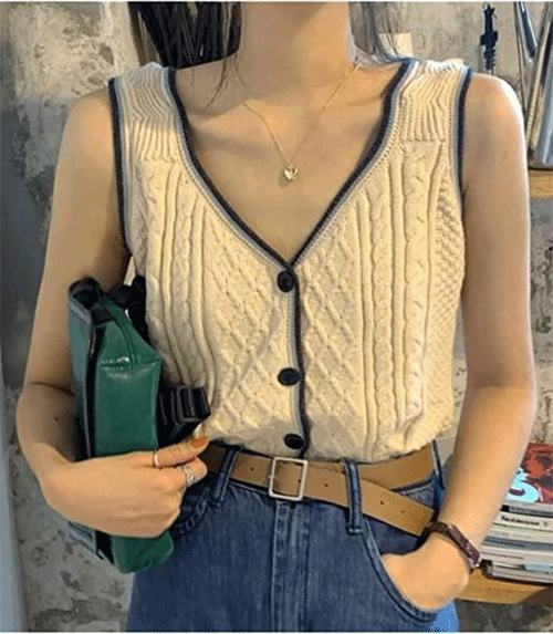 Cute-Women-Sweater-Vest-Fashion-Trends-You-Should-Know-9