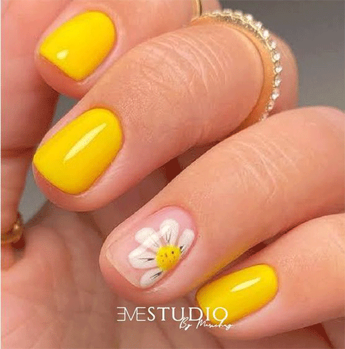 Summer-Nail-Trends-2023-Colors-Designs-You-Need-To-Try-12