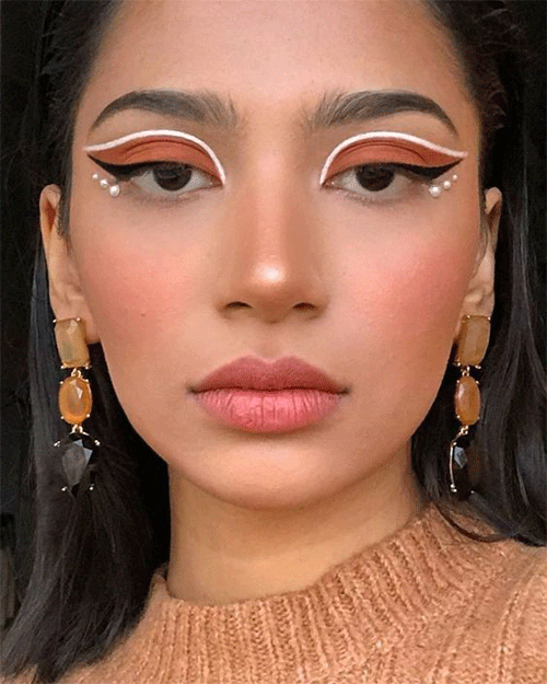 White-Eyeliner-Makeup-Trends-That-You-re-Going-To-Want-To-Copy-ASAP-3
