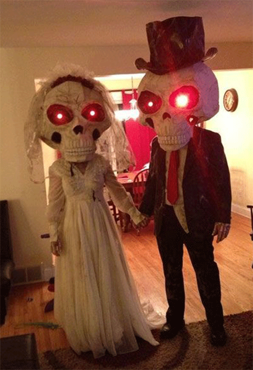 Scary-Halloween-Costumes-For-Couples-2023-9