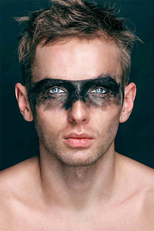 Scary-Halloween-Makeup-Looks-For-Guys-In-2023-1
