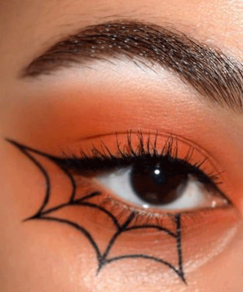Spooky-Halloween-Eyeliner-Looks-To-Try-In-2023-Halloween-Eye-Makeup-12