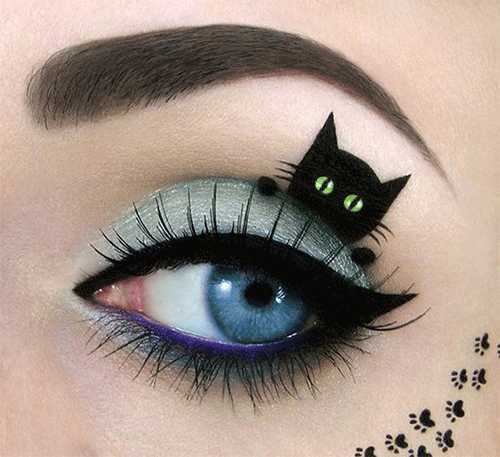 Spooky-Halloween-Eyeliner-Looks-To-Try-In-2023-Halloween-Eye-Makeup-2