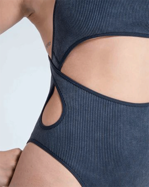 Comfortable-and-Stylish-Activewear-Bodysuits-You-Didn't-Know-3